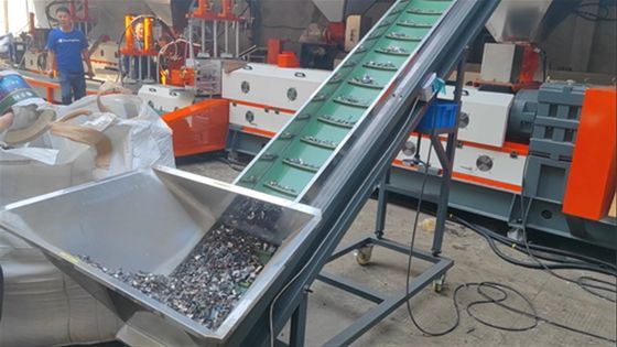 Plastique de rotomoulage réutilisant le matériel de restes de machine de pelletisation