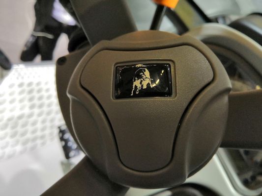 Moule de moulage de rotation pour le tracteur