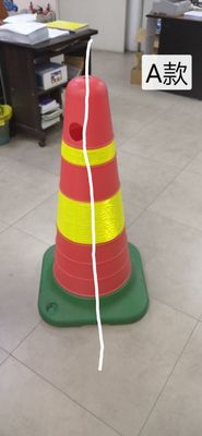 Barrière en aluminium de route de moule de billette solide en plastique
