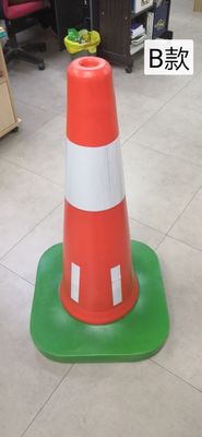 Barrière en aluminium de route de moule de billette solide en plastique